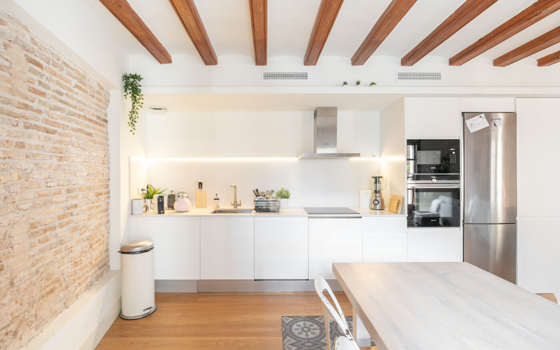 Історична квартира з терасою в Готичному кварталі Барселони