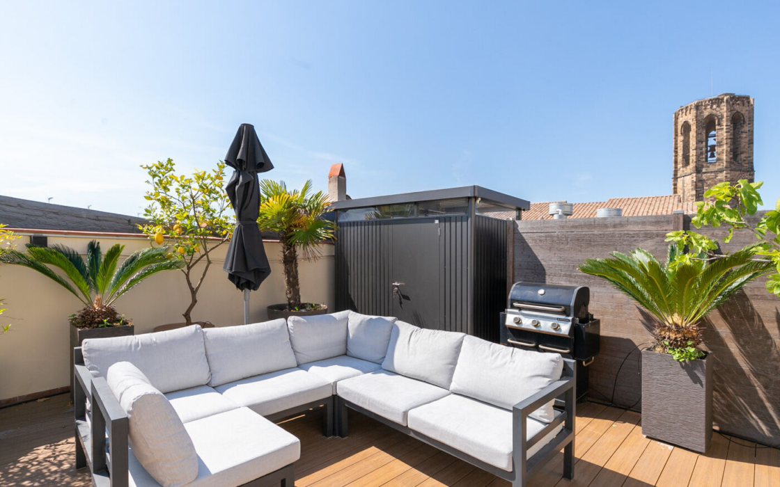 Історична квартира з терасою в Готичному кварталі Барселони