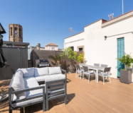 Історична квартира з терасою в Готичному кварталі Барселони