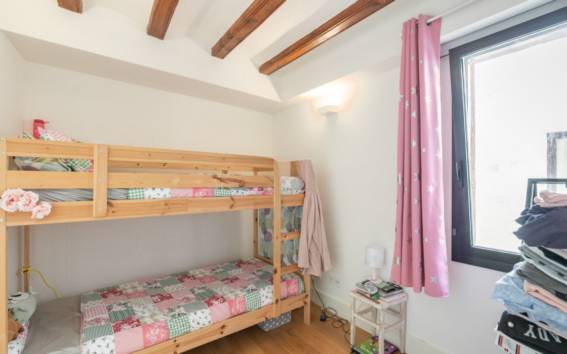 Історична квартира з терасою в Готичному кварталі Барселони