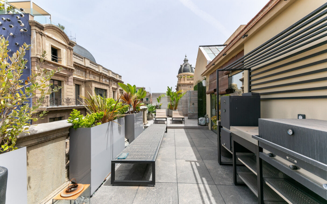 Пентхаус с террасой в центре Барселоны, 52 кв.м, вид