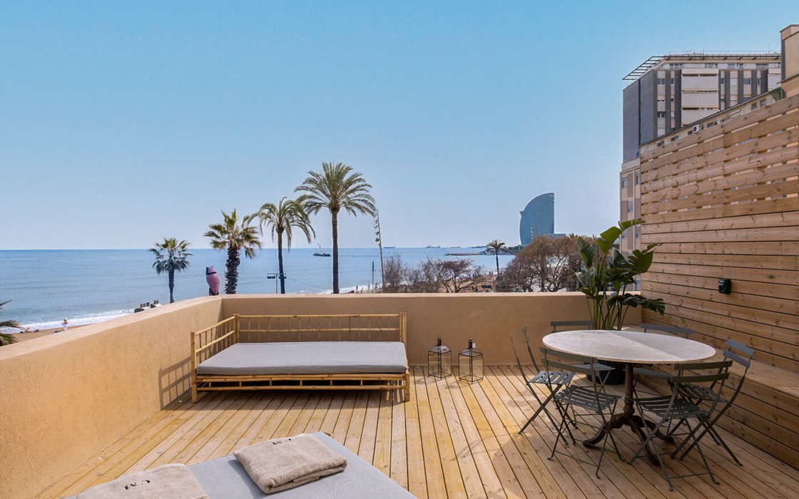Квартира у моря с балконом в Барселонете, 70 кв.м, терраса