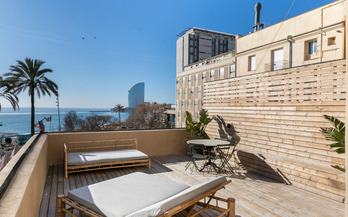 Квартира у моря с балконом в Барселонете, 70 кв.м, терраса