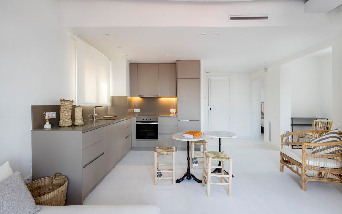 Квартира у моря с балконом в Барселонете, 70 кв.м, терраса