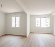 Квартира в Ешампле, 70 кв.м, близько до Сагради Фамілія