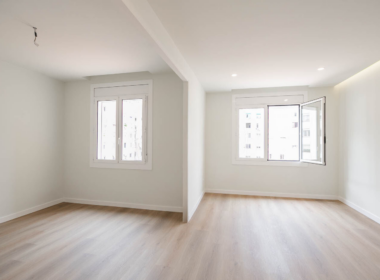 Квартира в Ешампле, 70 кв.м, близько до Сагради Фамілія