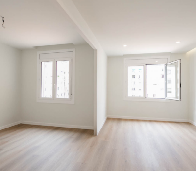 Квартира в Ешампле, 70 кв.м, близько до Сагради Фамілія