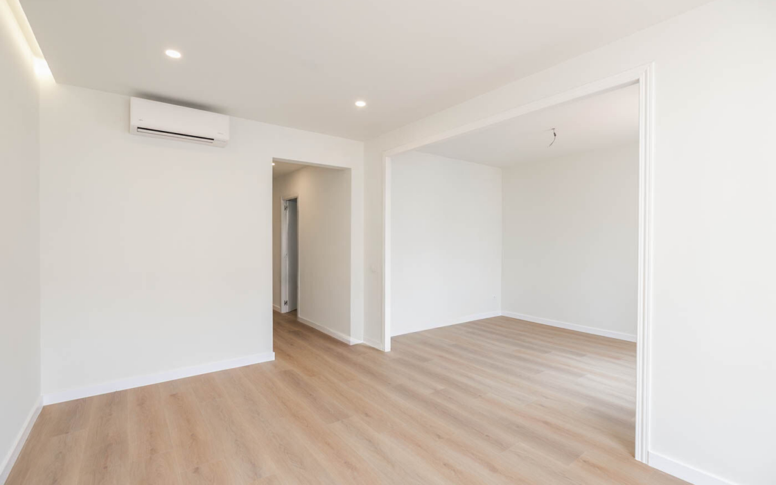 Квартира в Ешампле, 70 кв.м, близько до Сагради Фамілія