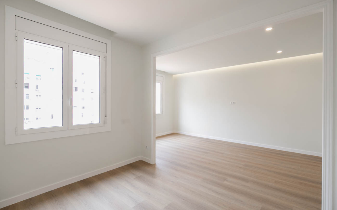 Квартира в Ешампле, 70 кв.м, близько до Сагради Фамілія