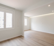 Квартира в Ешампле, 70 кв.м, близько до Сагради Фамілія