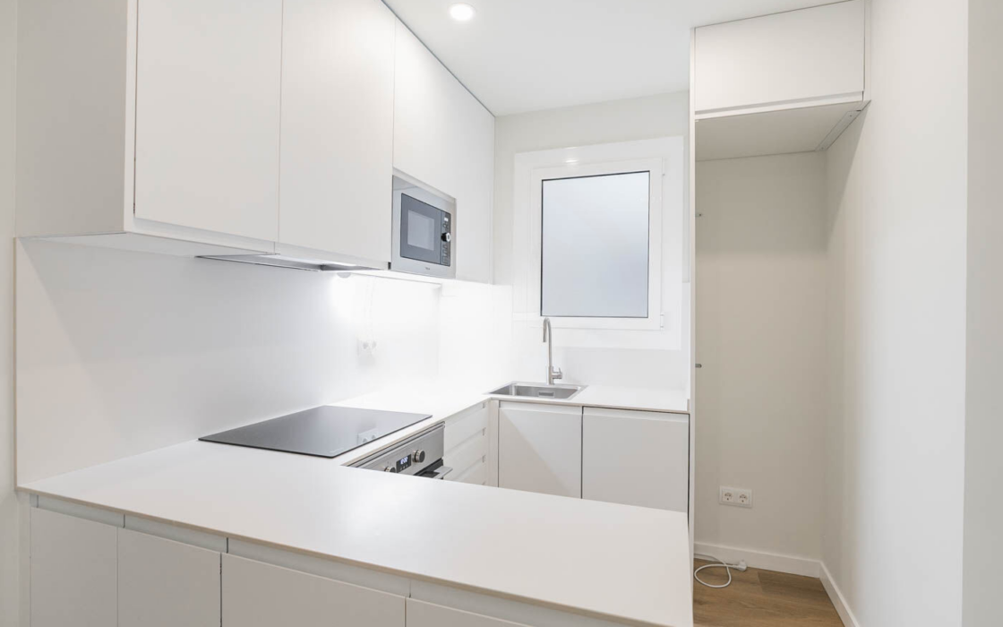 Квартира в Ешампле, 70 кв.м, близько до Сагради Фамілія