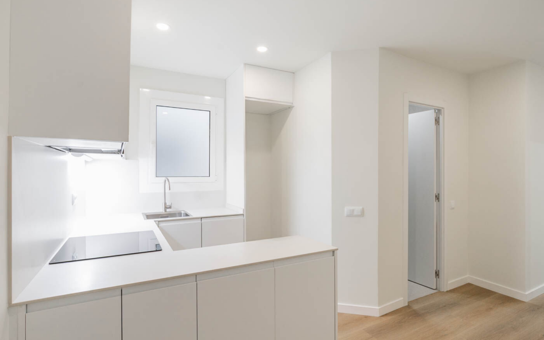 Квартира в Ешампле, 70 кв.м, близько до Сагради Фамілія