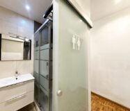 Світла квартира з балконом у Барселоні, 3 спальні