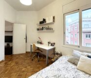 Світла квартира з балконом у Барселоні, 3 спальні