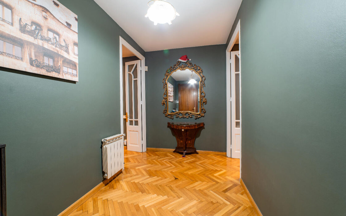 Просторная квартира с террасой в Эшампле, Барселона 159 кв.м