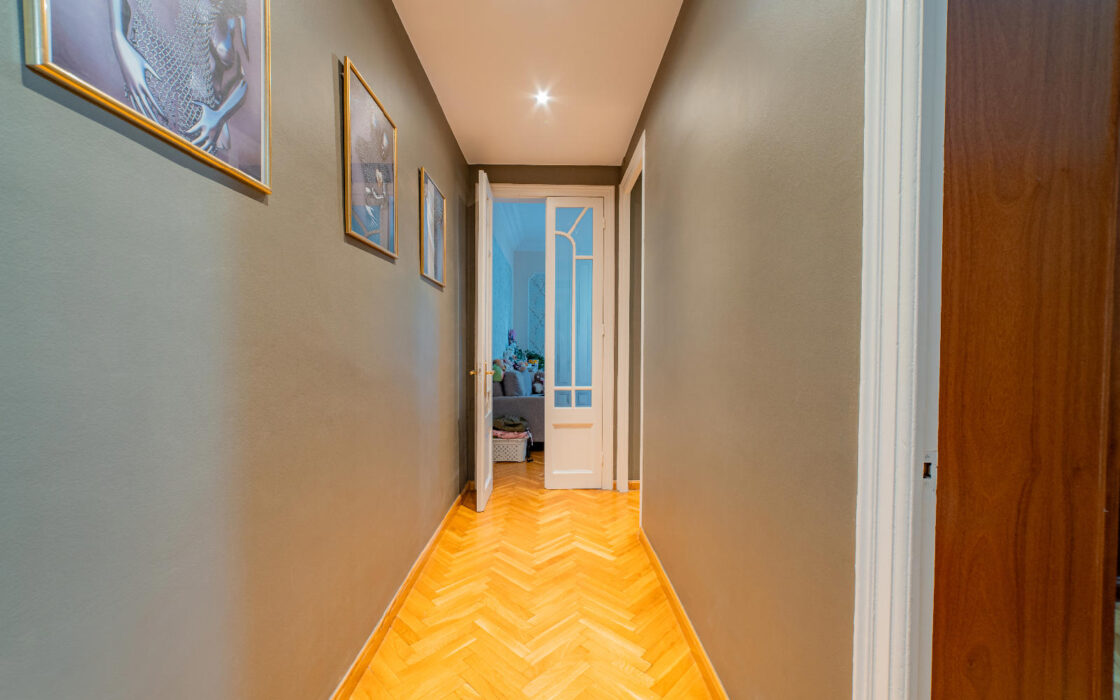 Просторная квартира с террасой в Эшампле, Барселона 159 кв.м