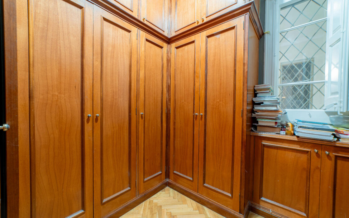 Просторная квартира с террасой в Эшампле, Барселона 159 кв.м