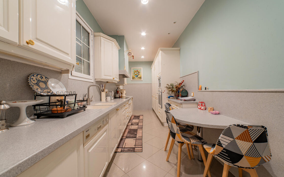 Просторная квартира с террасой в Эшампле, Барселона 159 кв.м