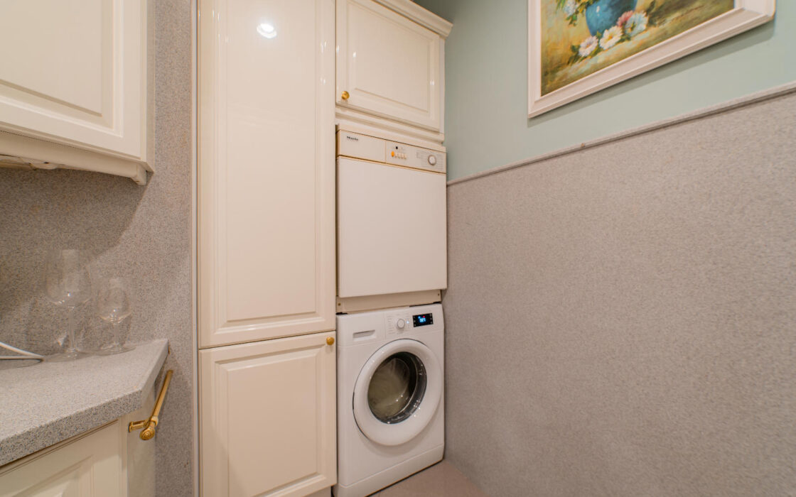 Просторная квартира с террасой в Эшампле, Барселона 159 кв.м