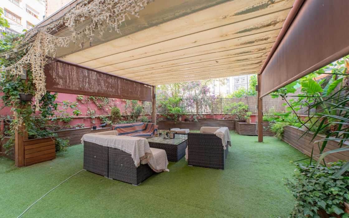 Просторная квартира с террасой в Эшампле, Барселона 159 кв.м