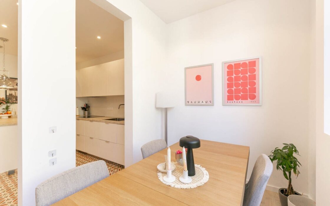 Квартира 77 кв.м в Побленоу, Барселона, после ремонта