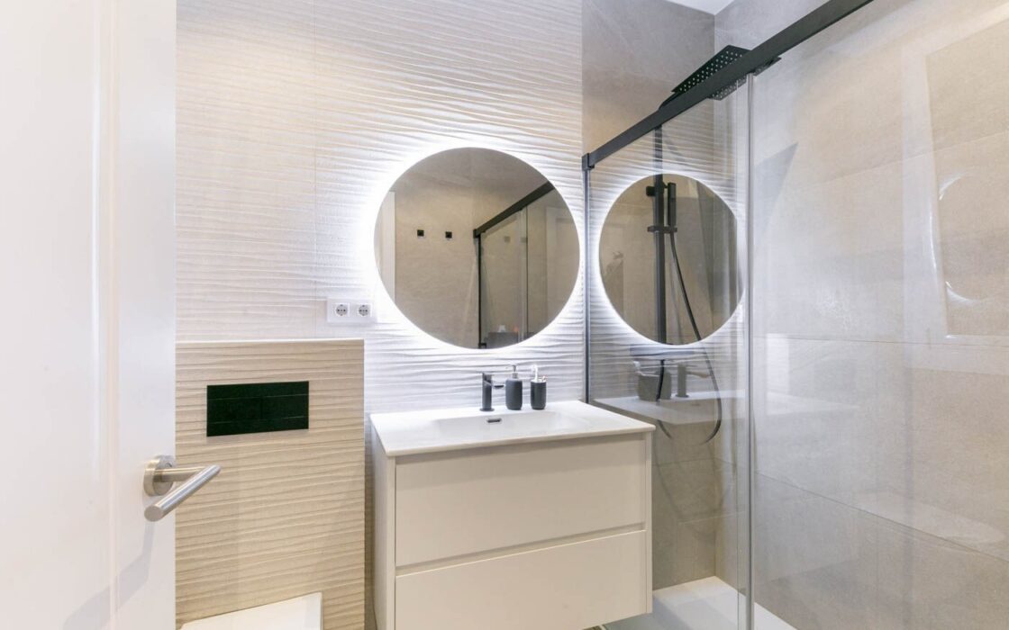 Квартира 77 кв.м в Побленоу, Барселона, после ремонта