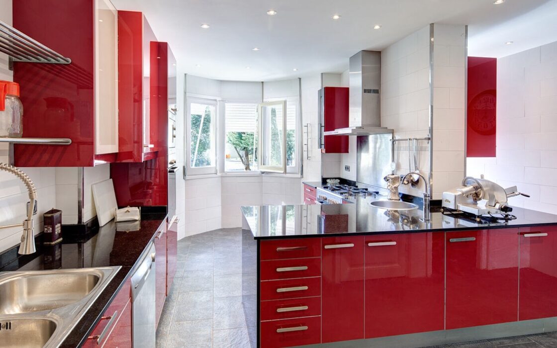 Елітний особняк з садом у Педральбесі, Барселона 1048 кв.м