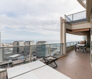 Дуплекс-пентхаус з терасами та морським видом у Барселоні