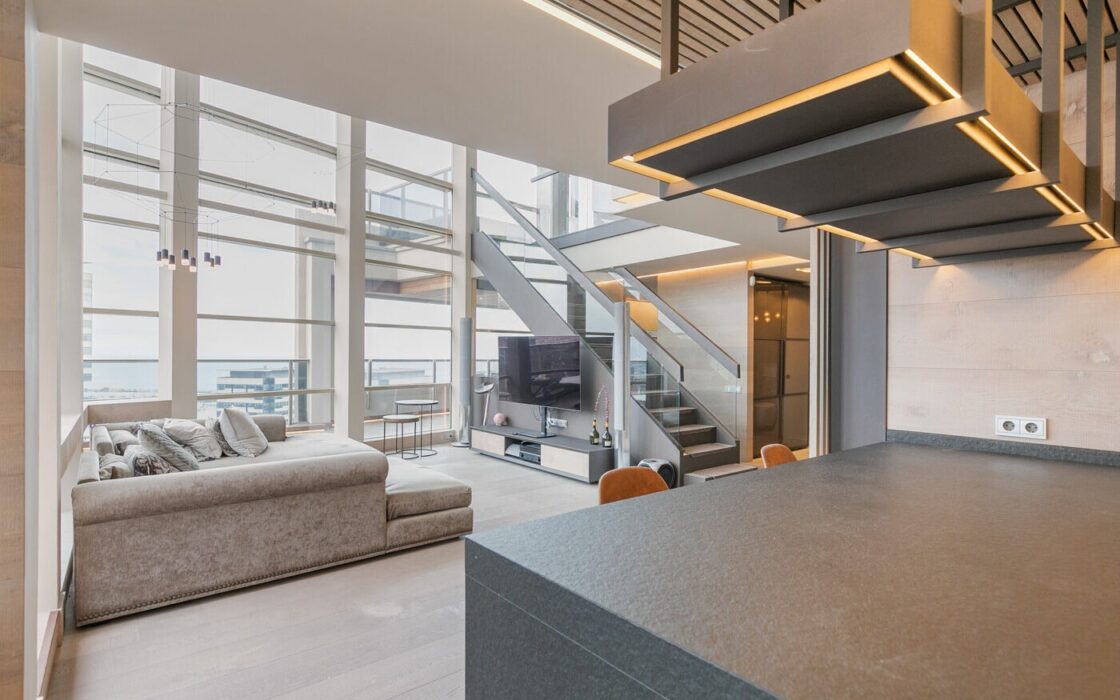 Дуплекс-пентхаус з терасами та морським видом у Барселоні