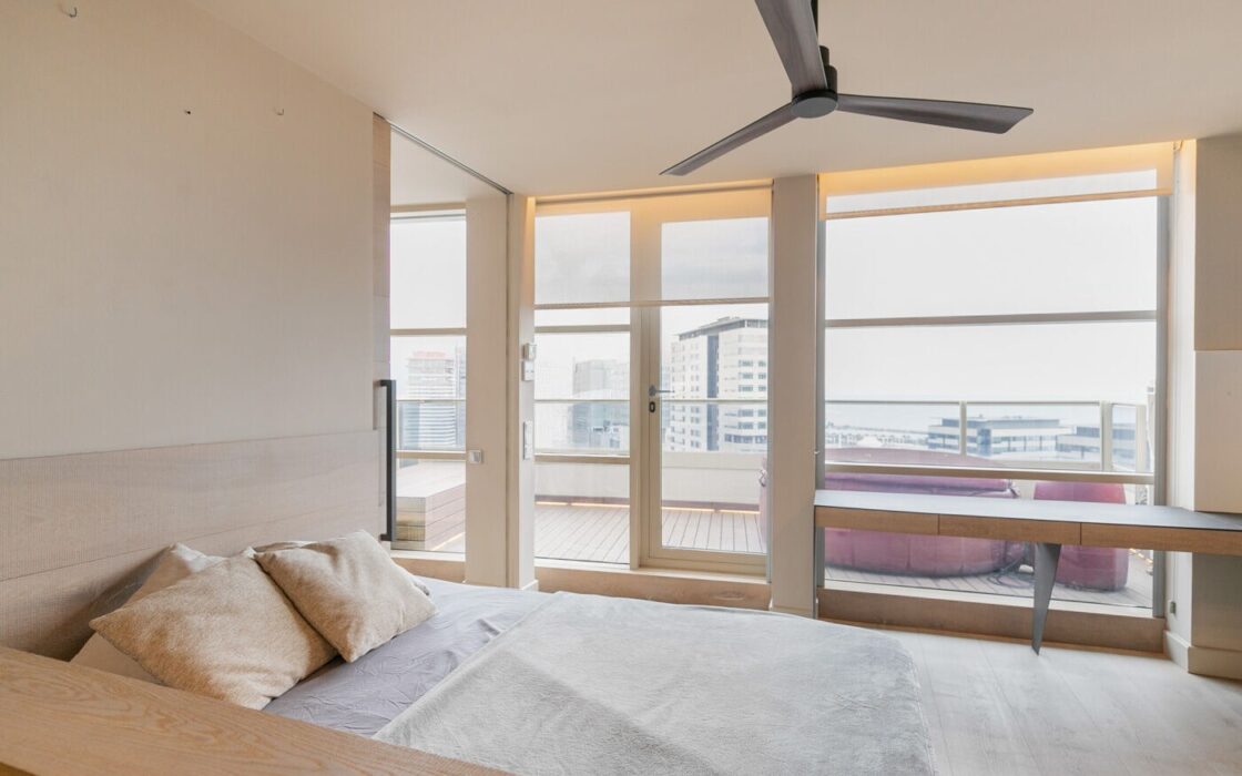 Дуплекс-пентхаус з терасами та морським видом у Барселоні