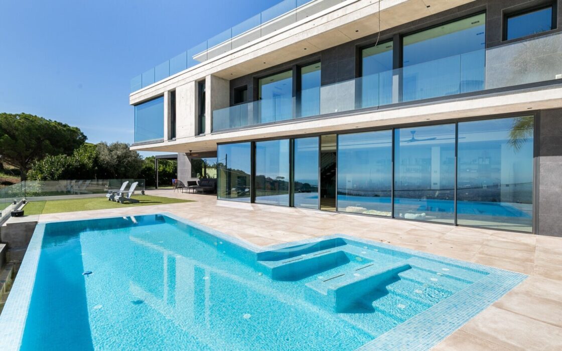 Елітна вілла з панорамним видом у Вальвидрері, 802 кв.м