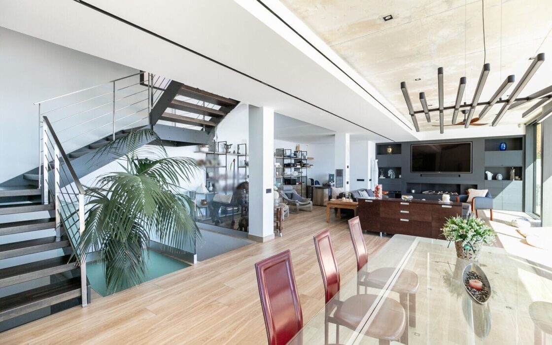 Елітна вілла з панорамним видом у Вальвидрері, 802 кв.м