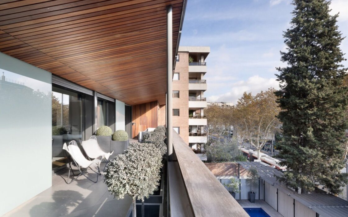 Просторная квартира с террасой в Барселоне 492 кв.м 4 комнаты