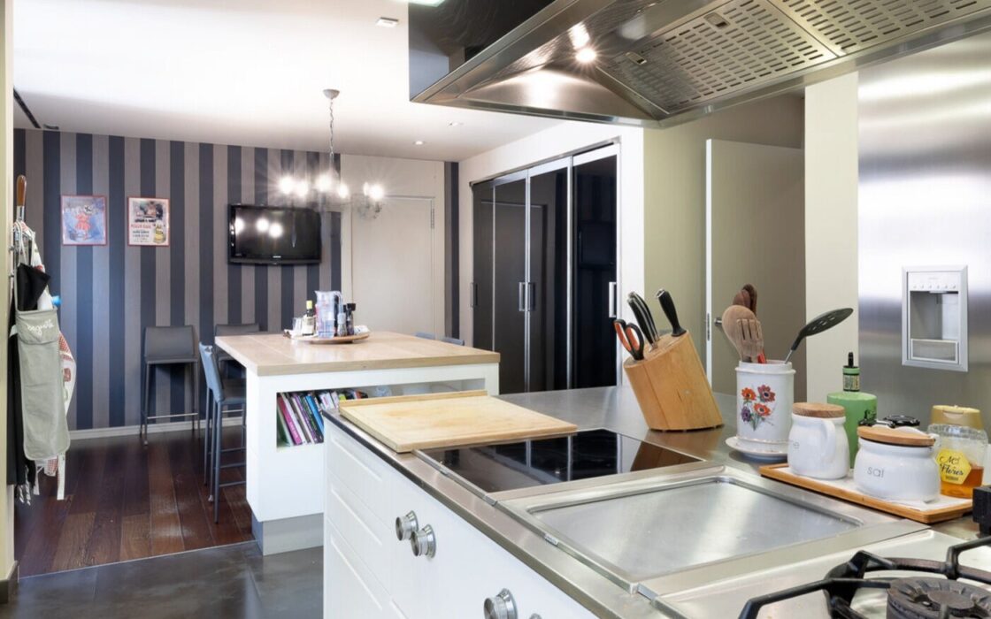 Просторная квартира с террасой в Барселоне 492 кв.м 4 комнаты