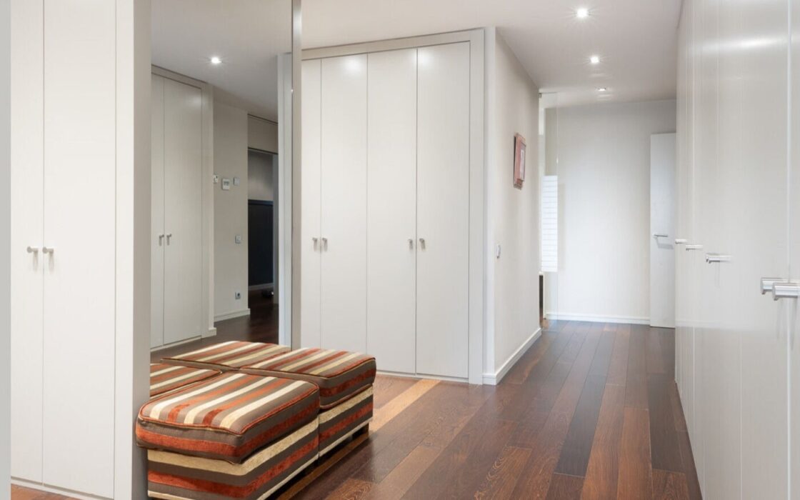 Просторная квартира с террасой в Барселоне 492 кв.м 4 комнаты