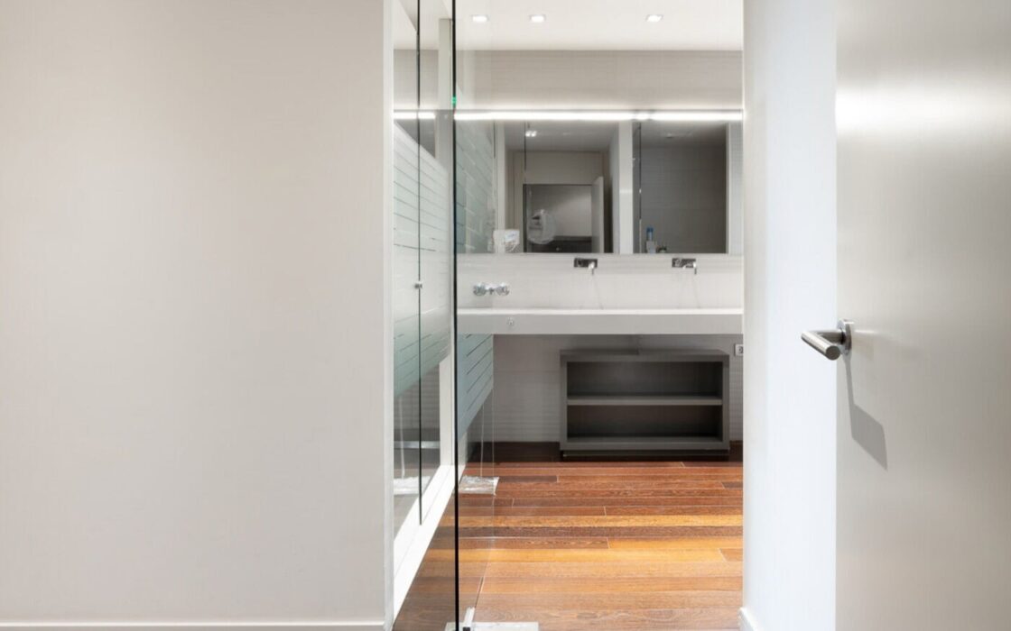 Просторная квартира с террасой в Барселоне 492 кв.м 4 комнаты