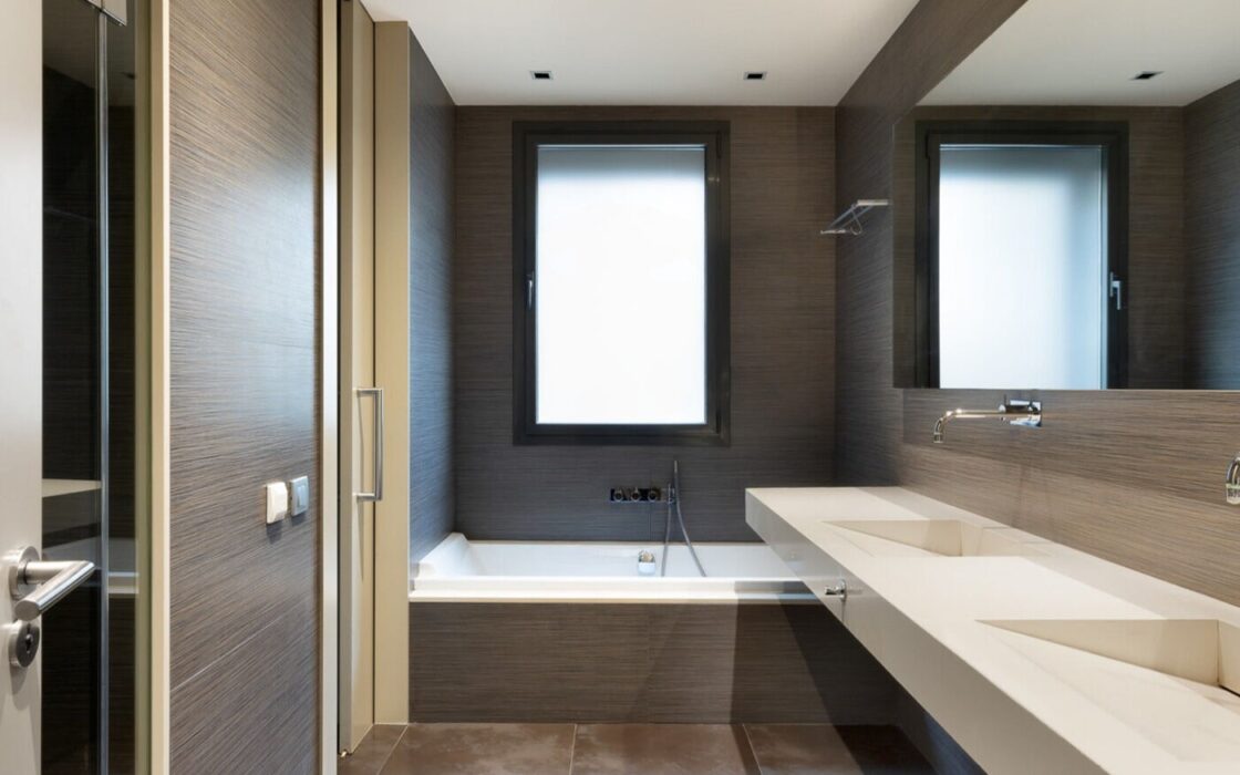 Просторная квартира с террасой в Барселоне 492 кв.м 4 комнаты