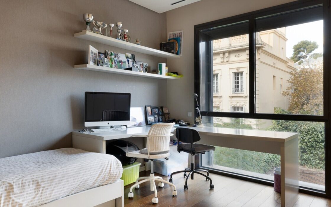 Просторная квартира с террасой в Барселоне 492 кв.м 4 комнаты