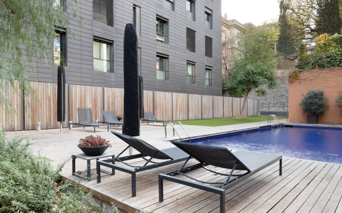 Просторная квартира с террасой в Барселоне 492 кв.м 4 комнаты