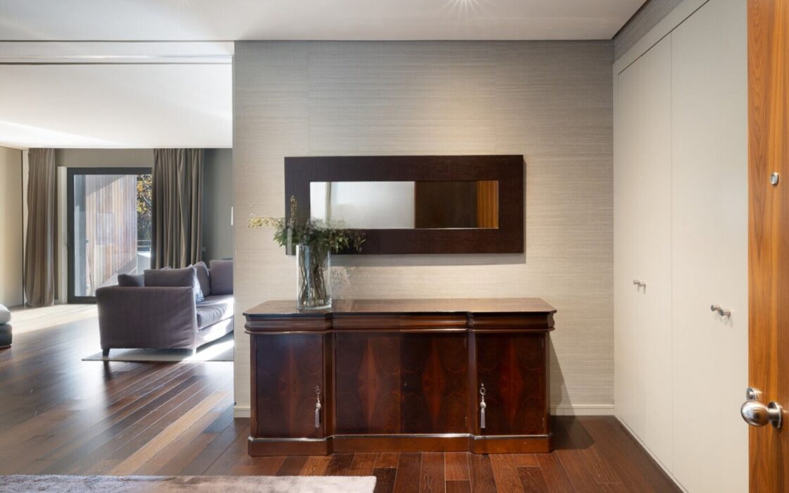 Просторная квартира с террасой в Барселоне 492 кв.м 4 комнаты