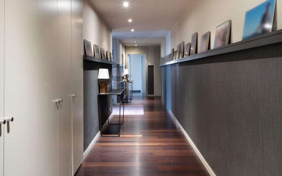 Просторная квартира с террасой в Барселоне 492 кв.м 4 комнаты