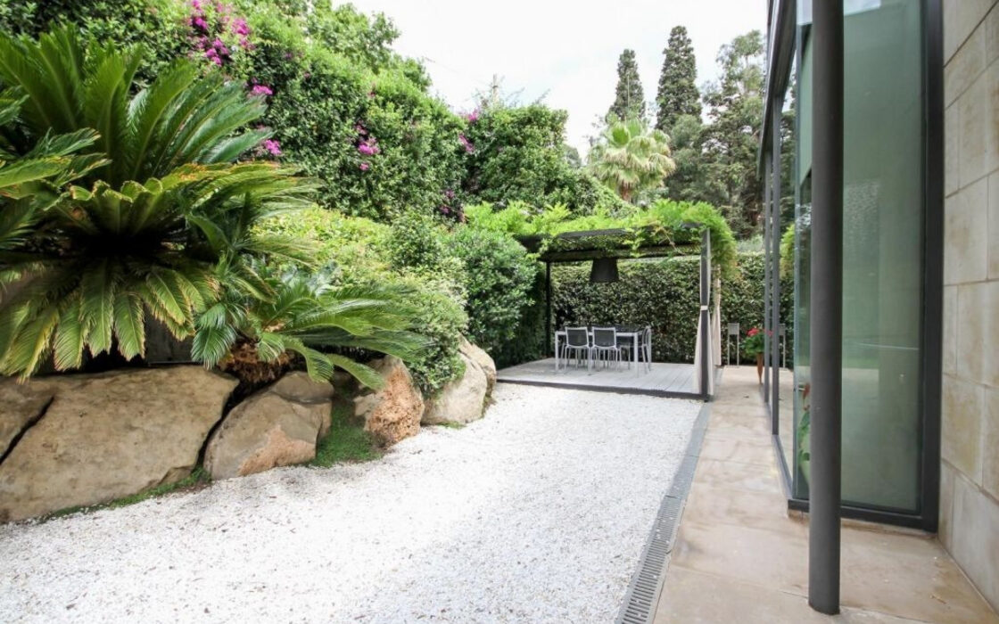 Особняк в Барселоні 1000 кв.м з чудовим видом