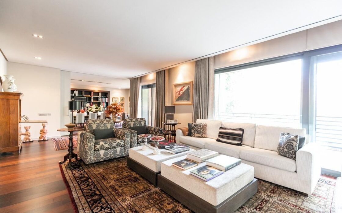 Квартира 500 кв.м з терасою в Барселоні на проспекті Бонанова