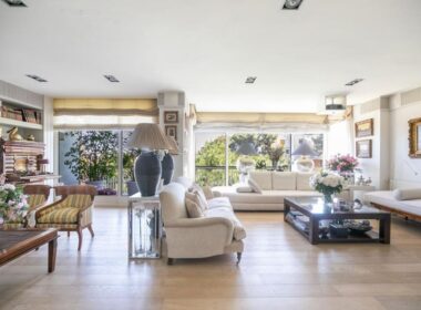 Пентхаус-дуплекс 550 кв.м с террасой и бассейном в Барселоне