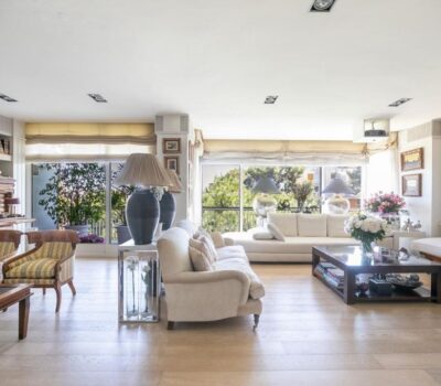 Пентхаус-дуплекс 550 кв.м с террасой и бассейном в Барселоне