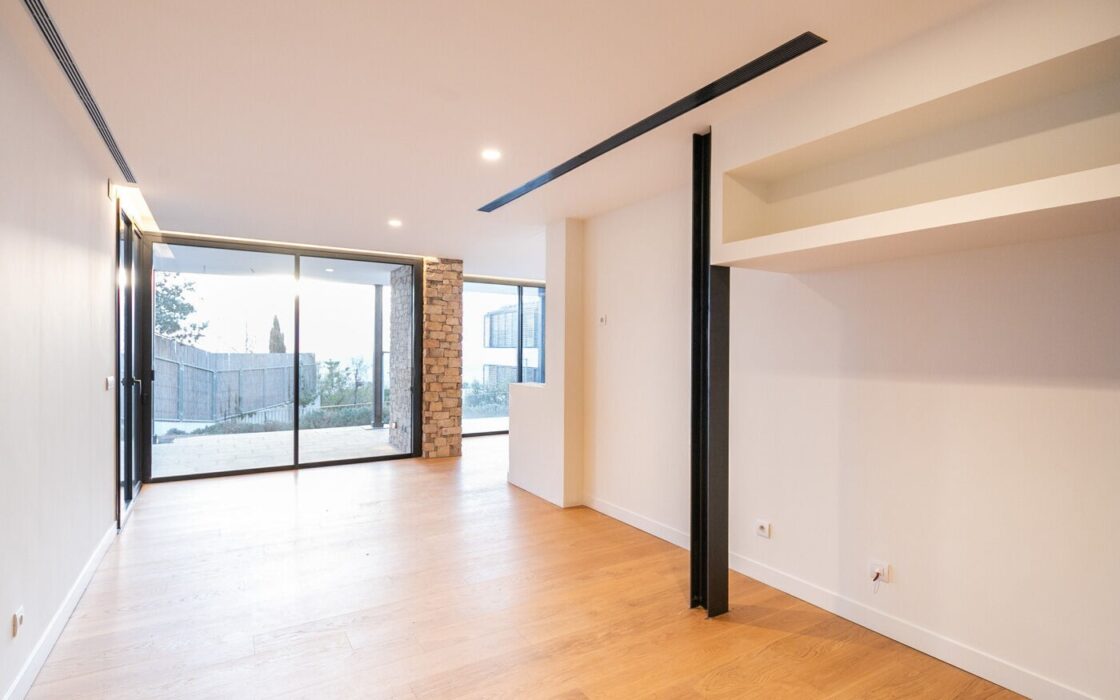 Новий розкішний будинок з басейном у Саррії, Барселона 498 кв.м