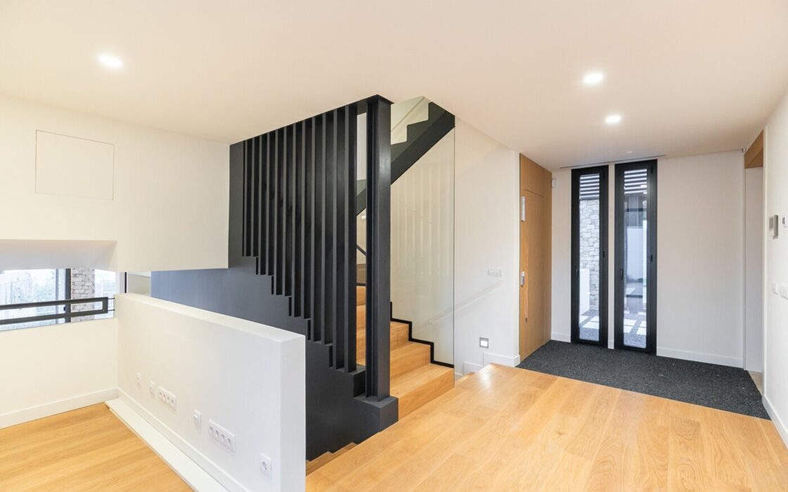 Новий розкішний будинок з басейном у Саррії, Барселона 498 кв.м