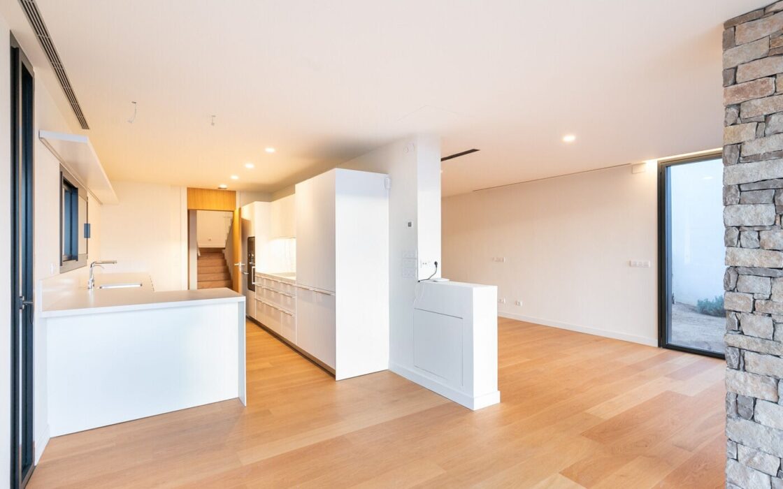 Новий розкішний будинок з басейном у Саррії, Барселона 498 кв.м