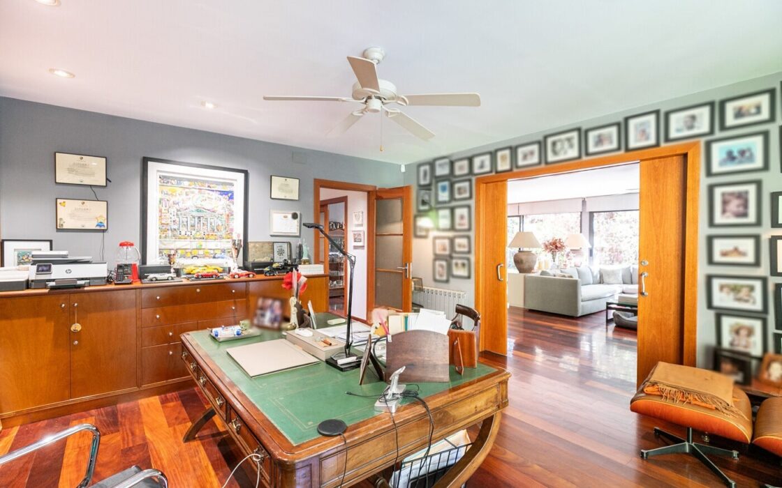 Особняк з басейном та панорамним видом у Саррії, Барселона