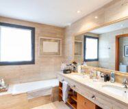 Особняк з басейном та панорамним видом у Саррії, Барселона